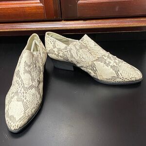 Hunters Run Snakeskin Patterned vintage Shoes size 10 1/2 WW